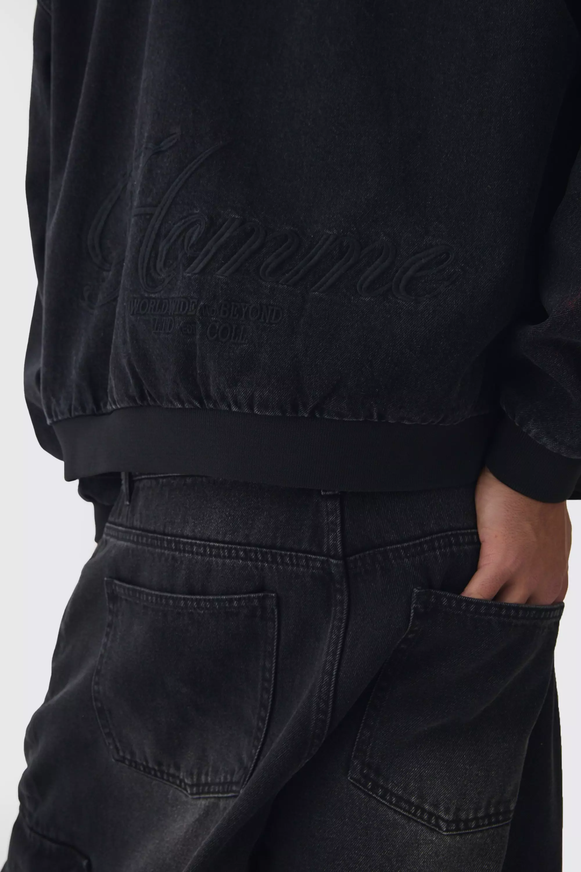 【boohoo】BOXY デニム刺繍パーカー Oversized Boxy Denim Embroidered Hoodie | boohooMAN USA